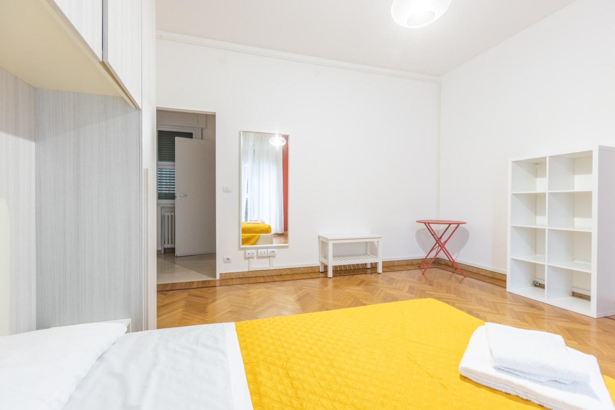 La Finestra Sul Centro, Bologna By Short Holidays ภายนอก รูปภาพ