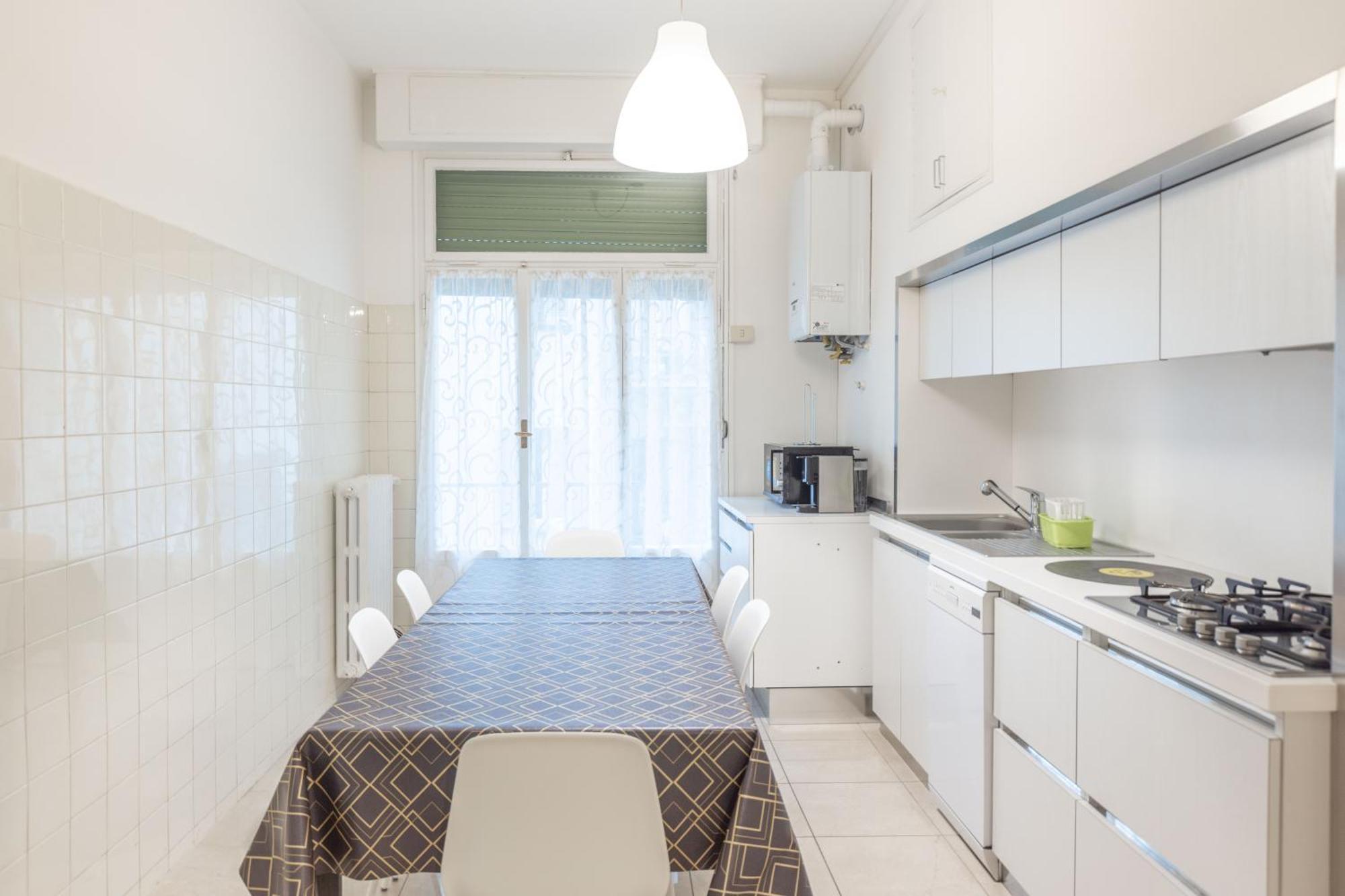 La Finestra Sul Centro, Bologna By Short Holidays ภายนอก รูปภาพ